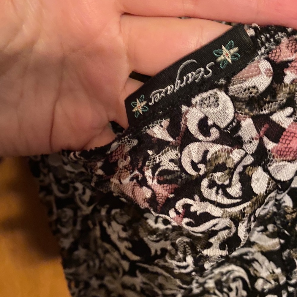 Halter top - Picture 5 of 5